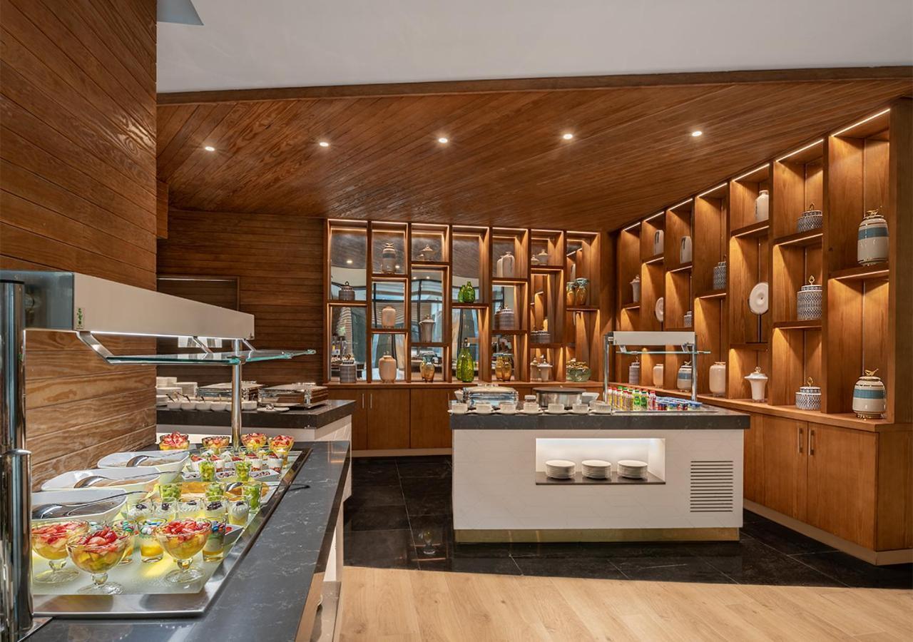 Crystal Inn Hotel - Alamein (Adults Only) El Alamein Exteriér fotografie The buffet at the hotel